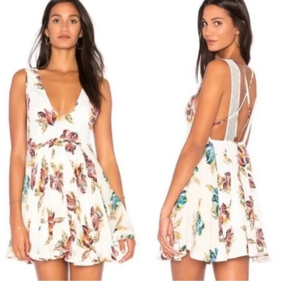 Free People Dresses & Skirts - Free‎ People Thought I Was Dreamin Plunging V-Neck Floral Mini Dress XS Babydoll